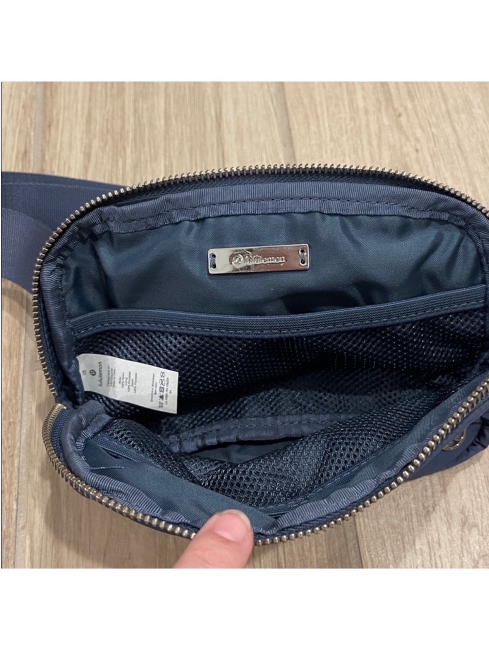 OG Lululemon Everywhere Belt Bag 1L Code Blue - Picture 9 of 13
